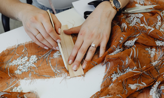 Why Do We Have to Choose Handmade Clothing?